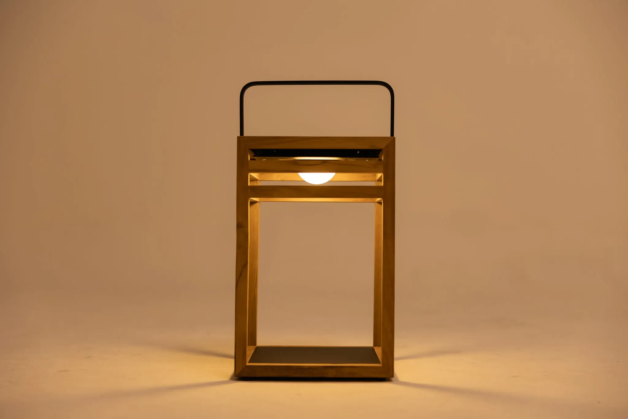 GLOW Outdoor Solar Floor Lamp (Teak)