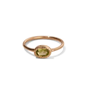 Ilios Ring, Peridot, 9kt Yellow Gold