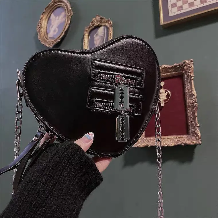 INS FASHION VINTAGE PU HEART CHAIN BAG BY39004