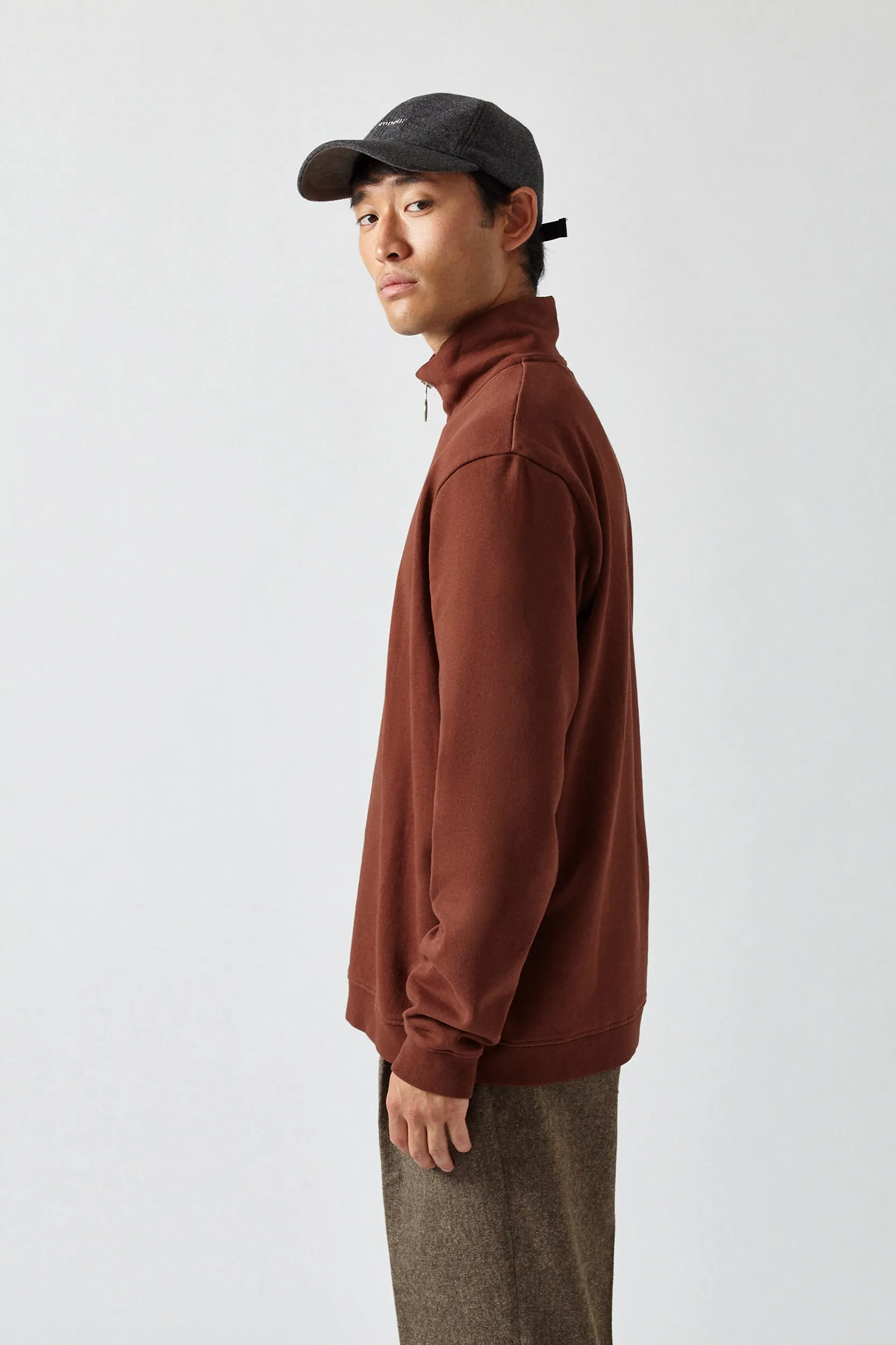 THE SEPIA ZIPPER SWEAT